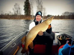 SvartZonker Big McRubber V2 - (2 Pack) -Pro Vissersaas bigmcrubberv2 2pr 10